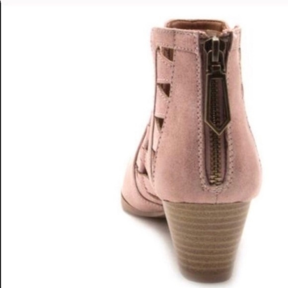 Last Pair Sz 7! Cutout Pink Booties - Picture 6 of 7